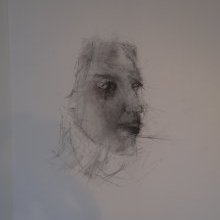 d122_portrait_gris_blanc.jpg
